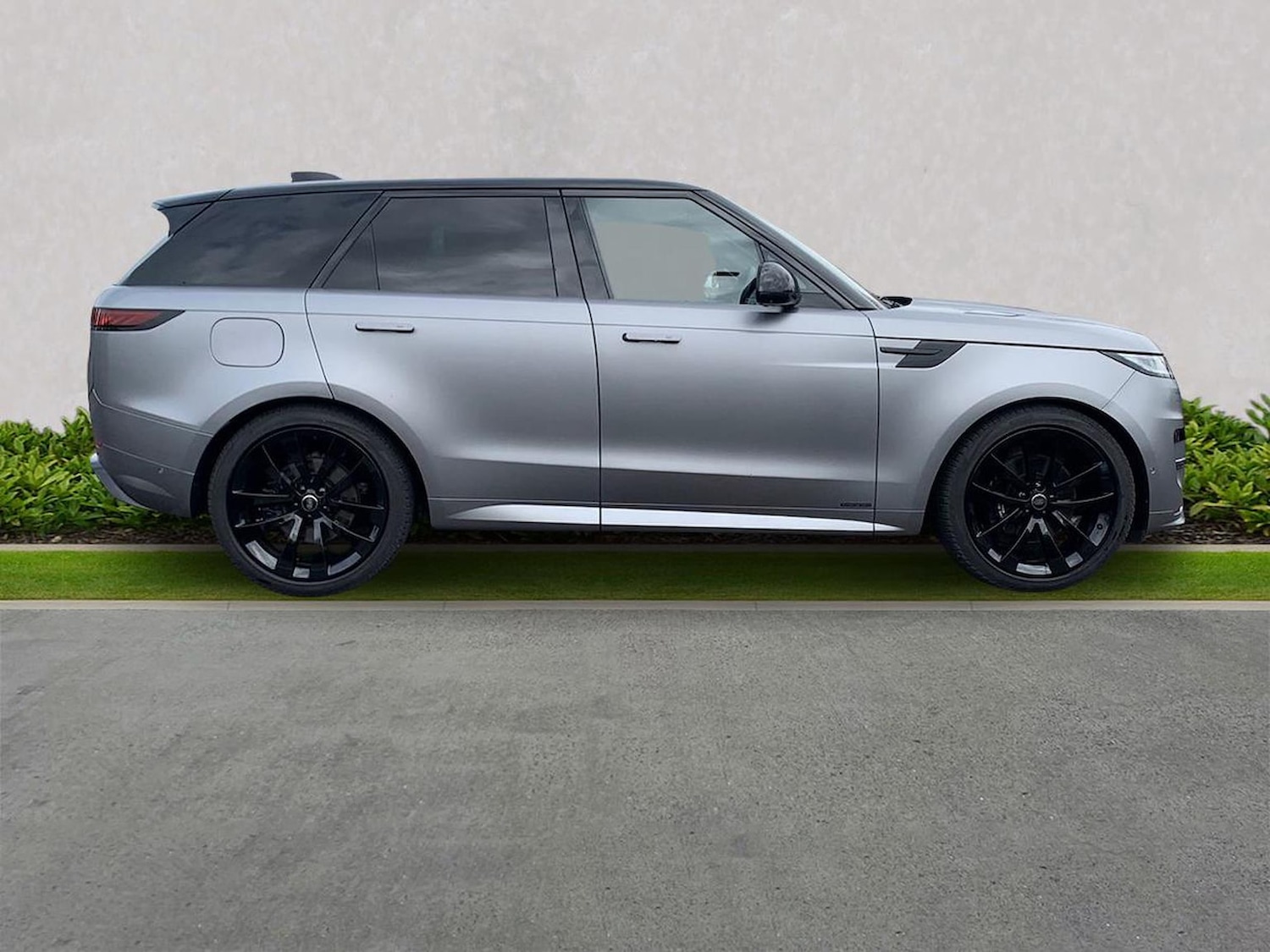 Used Land Rover Range Rover Sport 2024 for sale - 76525814: Photo 5