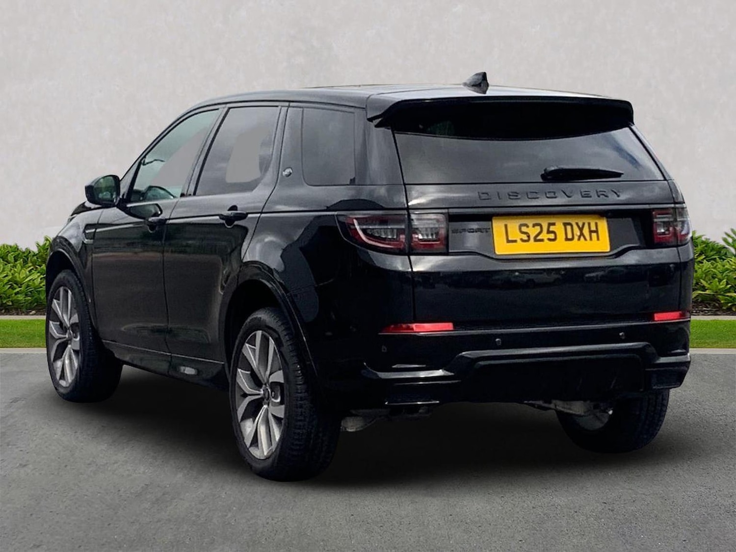 Used Land Rover Discovery Sport 2025 for sale - 76532428: Photo 2