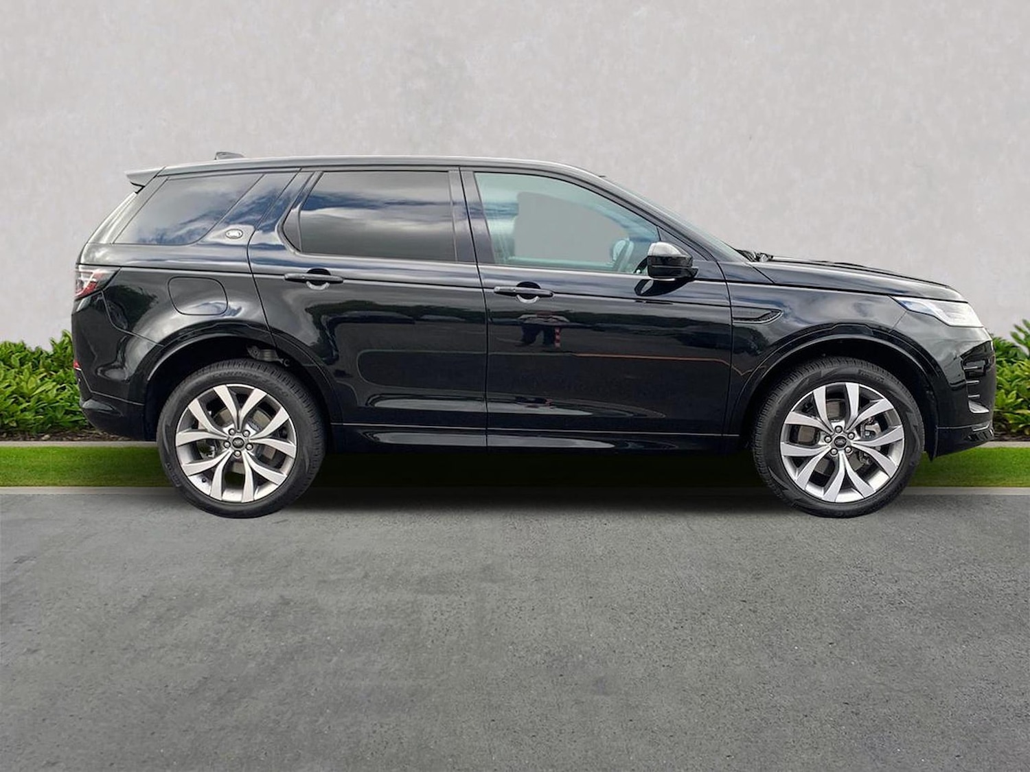 Used Land Rover Discovery Sport 2025 for sale - 76532428: Photo 5