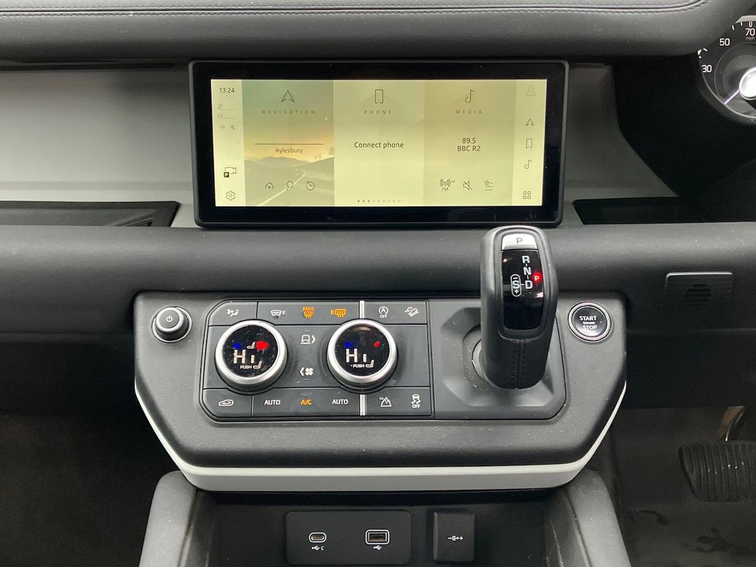 Used Land Rover Defender 2023 for sale - 77789586: Photo 14