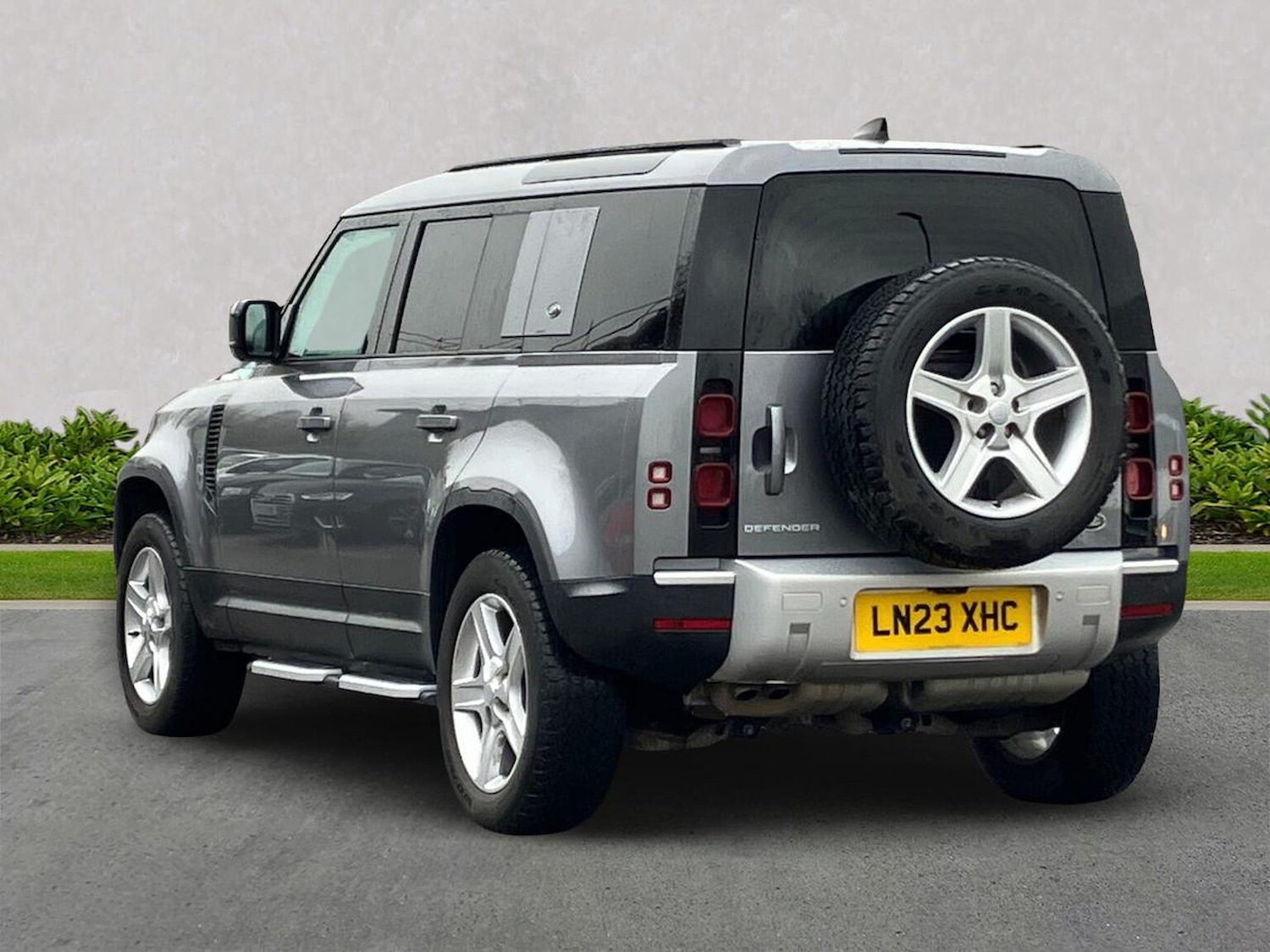 Used Land Rover Defender 2023 for sale - 77789586: Photo 2
