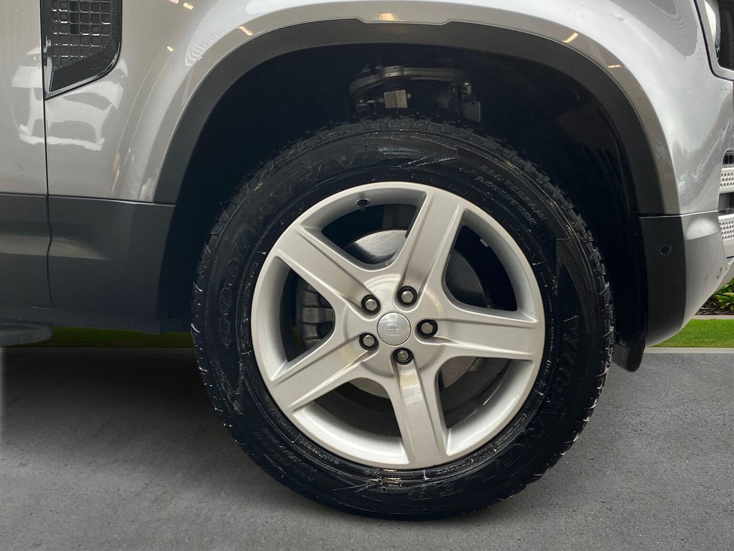 Used Land Rover Defender 2023 for sale - 77789586: Photo 8