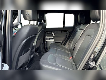 Used Land Rover Defender 2023 for sale - 79423836: Photo