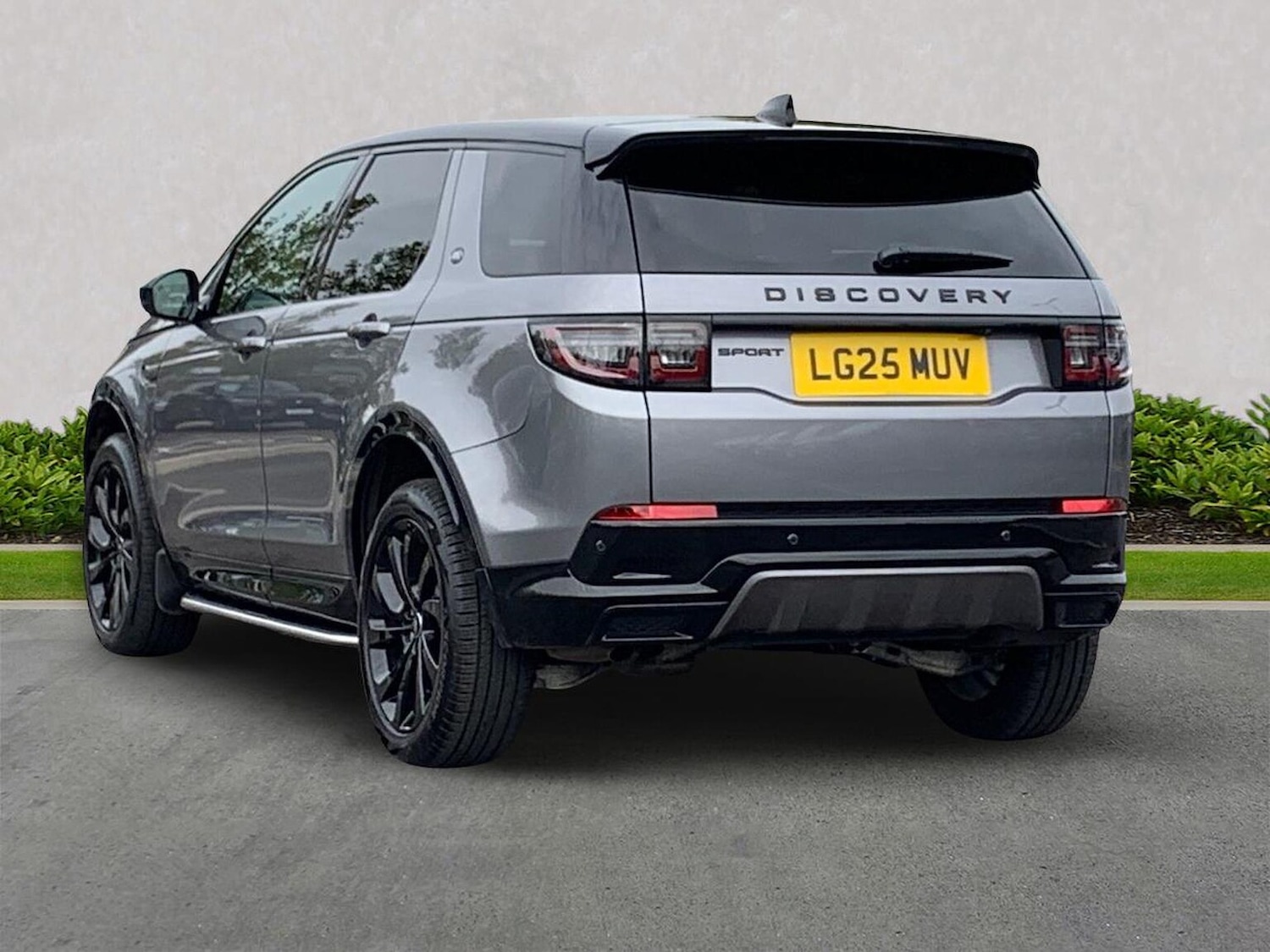 Used Land Rover Discovery Sport 2025 for sale - 76352461: Photo 2