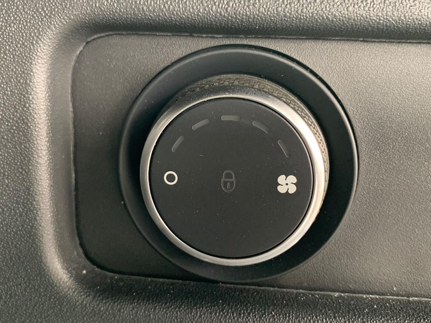 Used Land Rover Discovery Sport 2025 for sale - 76352461: Photo 29