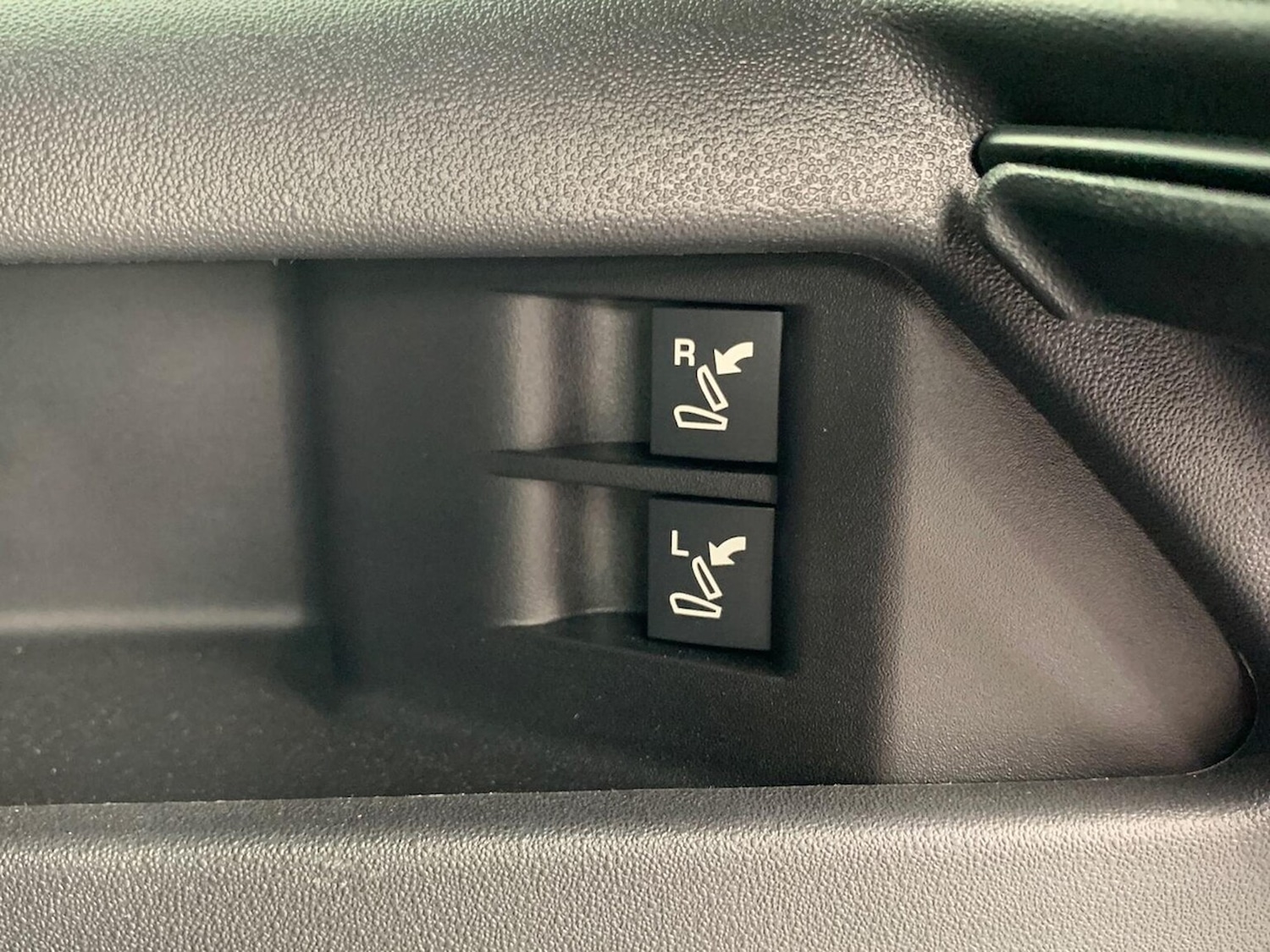 Used Land Rover Discovery Sport 2025 for sale - 76352461: Photo 30