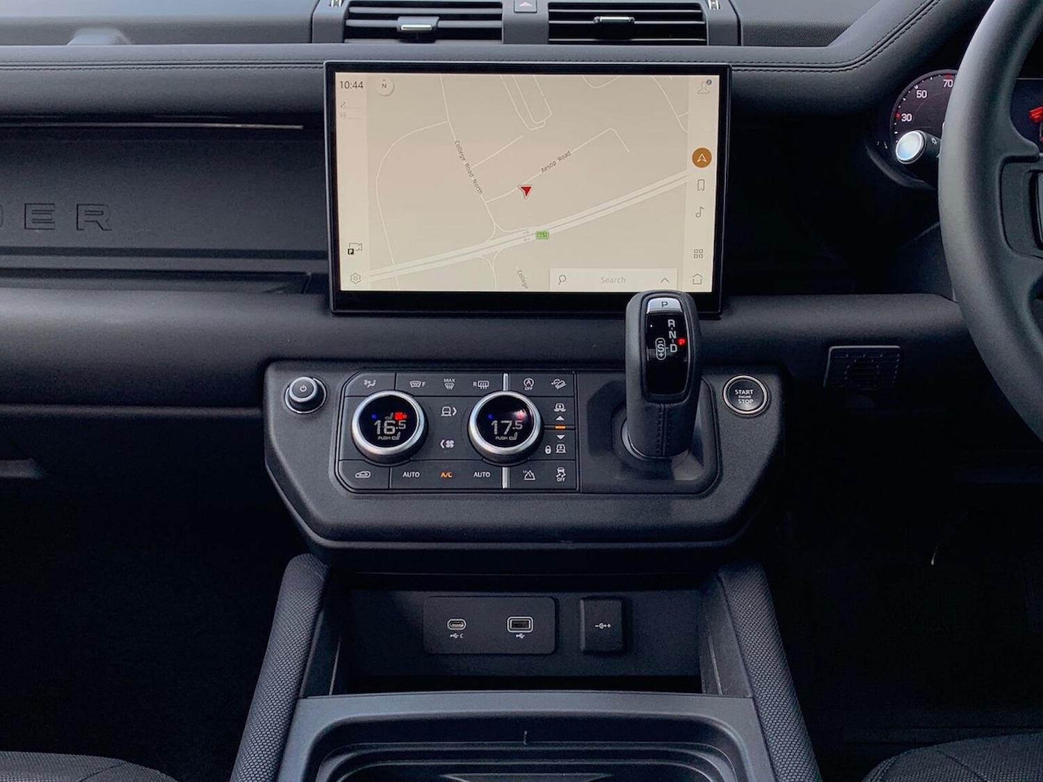 Used Land Rover Defender 2023 for sale - 76951184: Photo 14