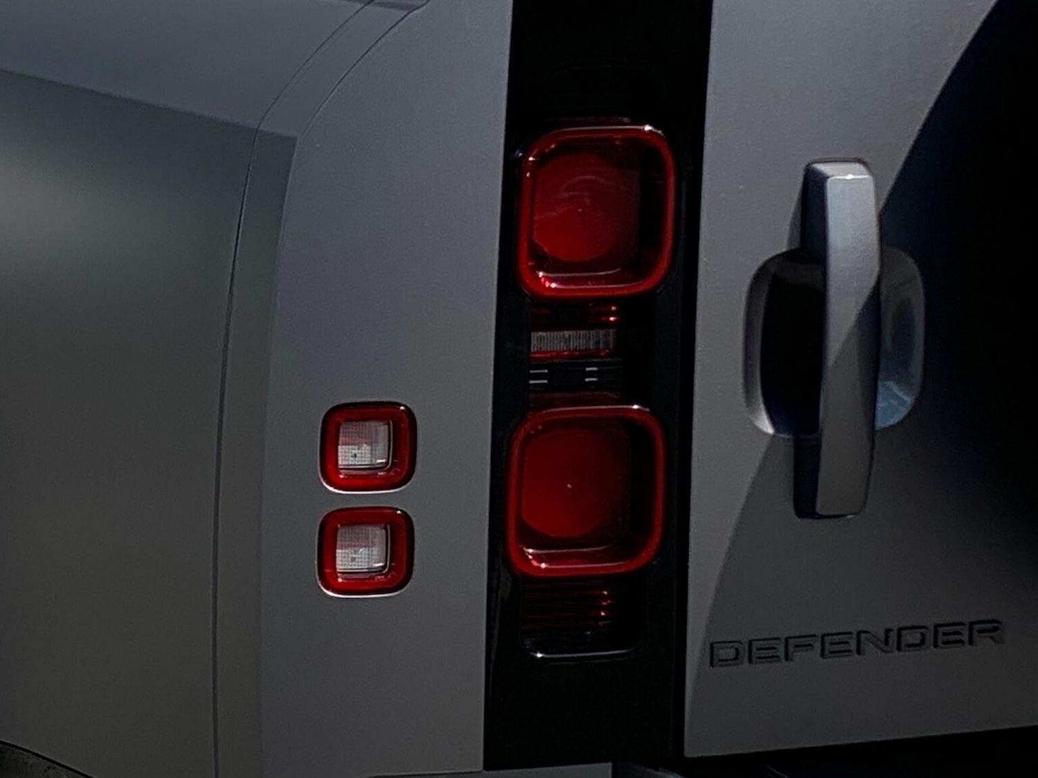 Used Land Rover Defender 2023 for sale - 76951184: Photo 19