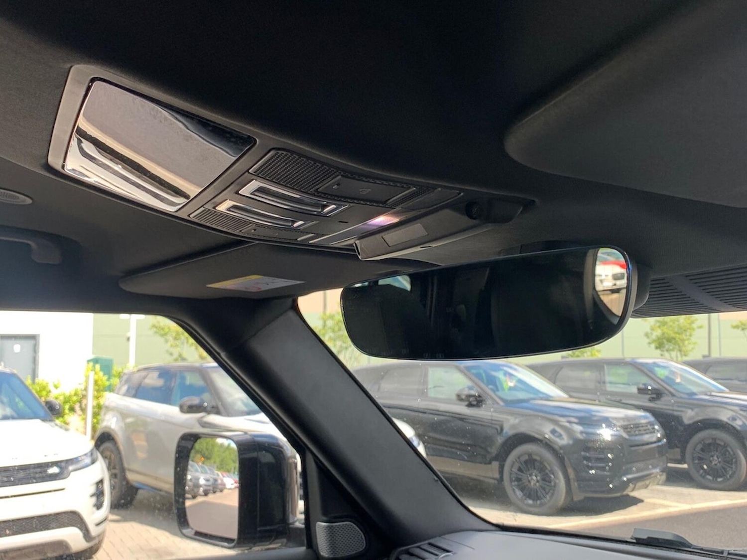 Used Land Rover Defender 2023 for sale - 76951184: Photo 23