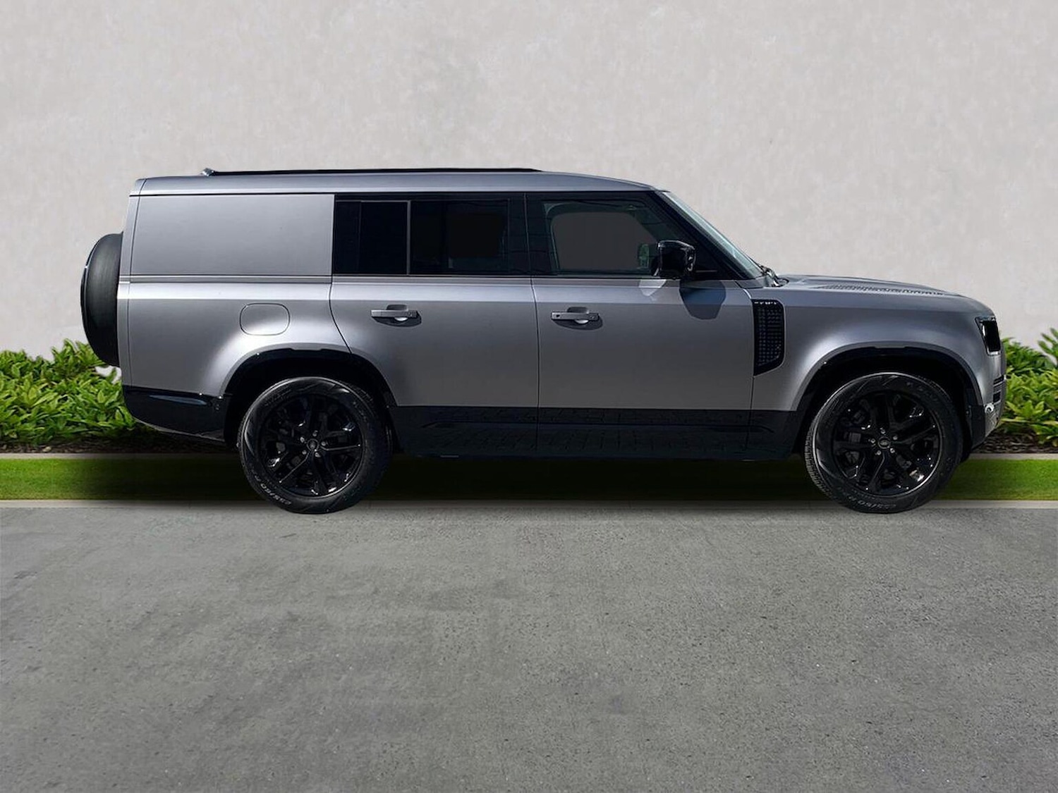 Used Land Rover Defender 2023 for sale - 76951184: Photo 5