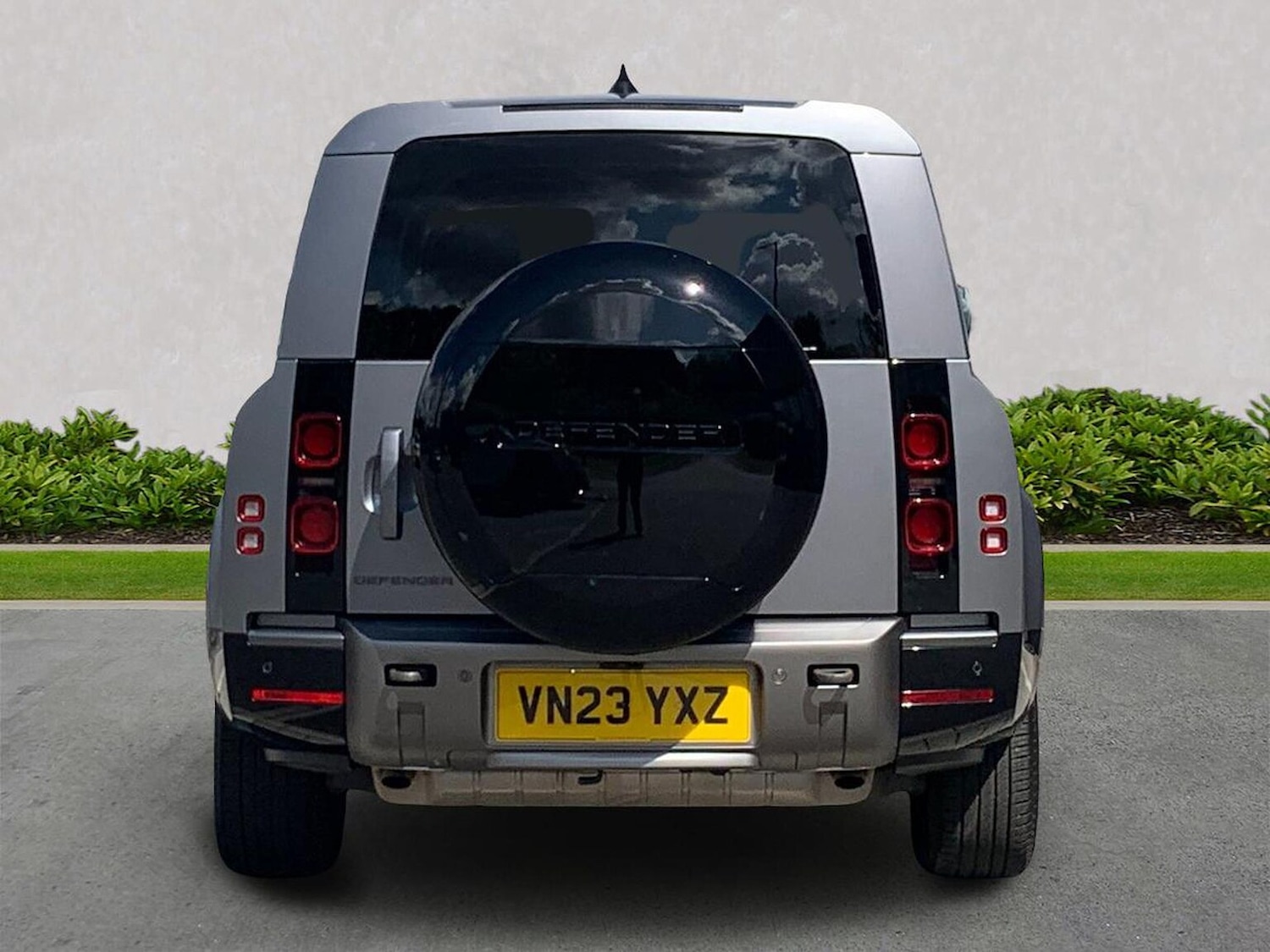 Used Land Rover Defender 2023 for sale - 76951184: Photo 6