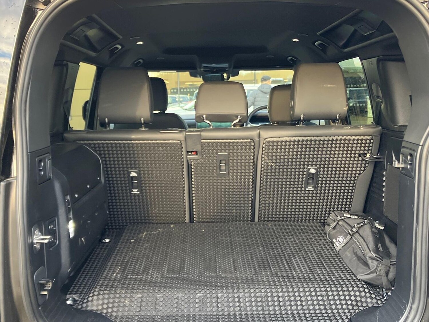 Used Land Rover Defender 2025 for sale - 78191600: Photo 12