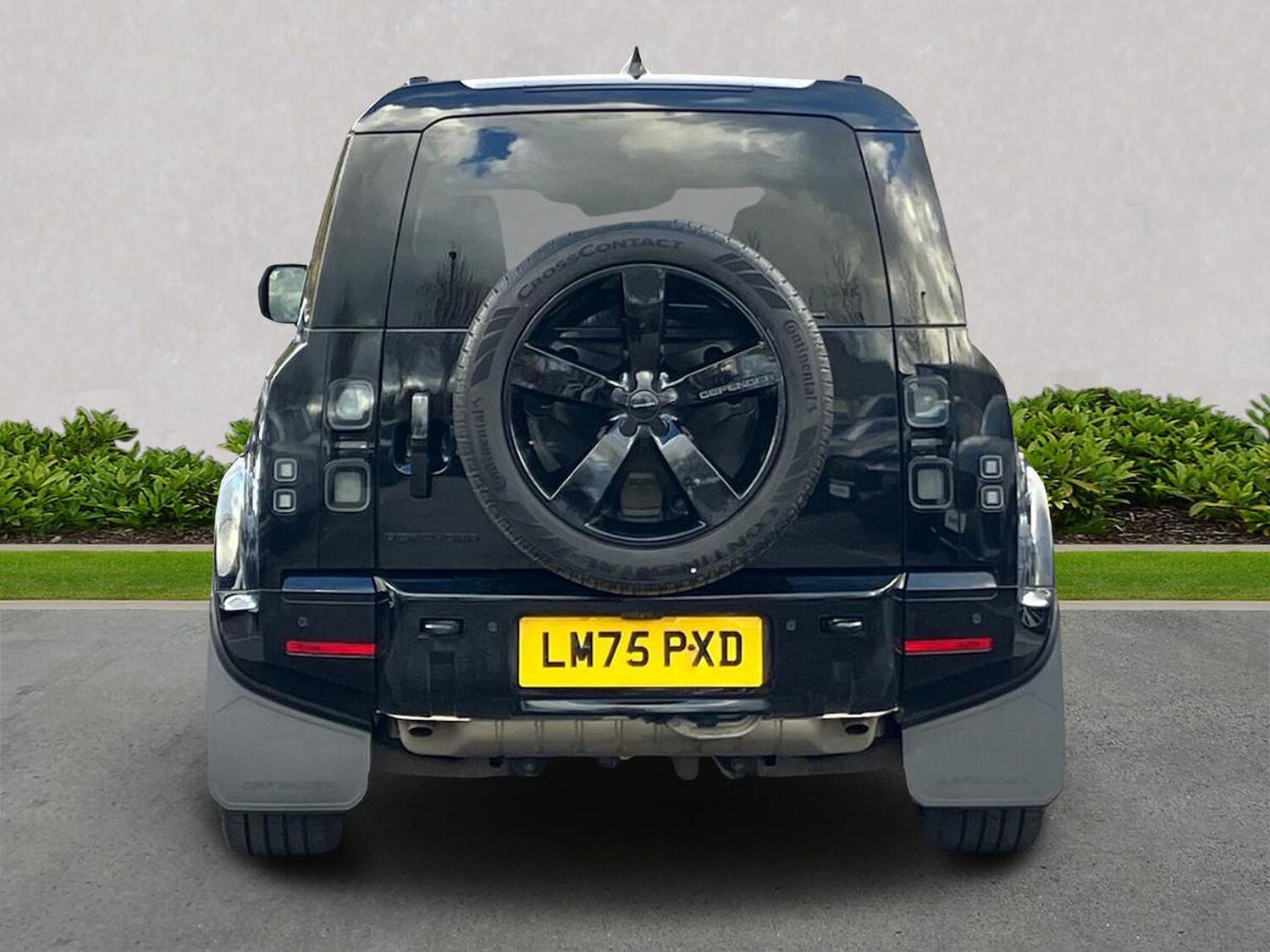 Used Land Rover Defender 2025 for sale - 78191600: Photo 8