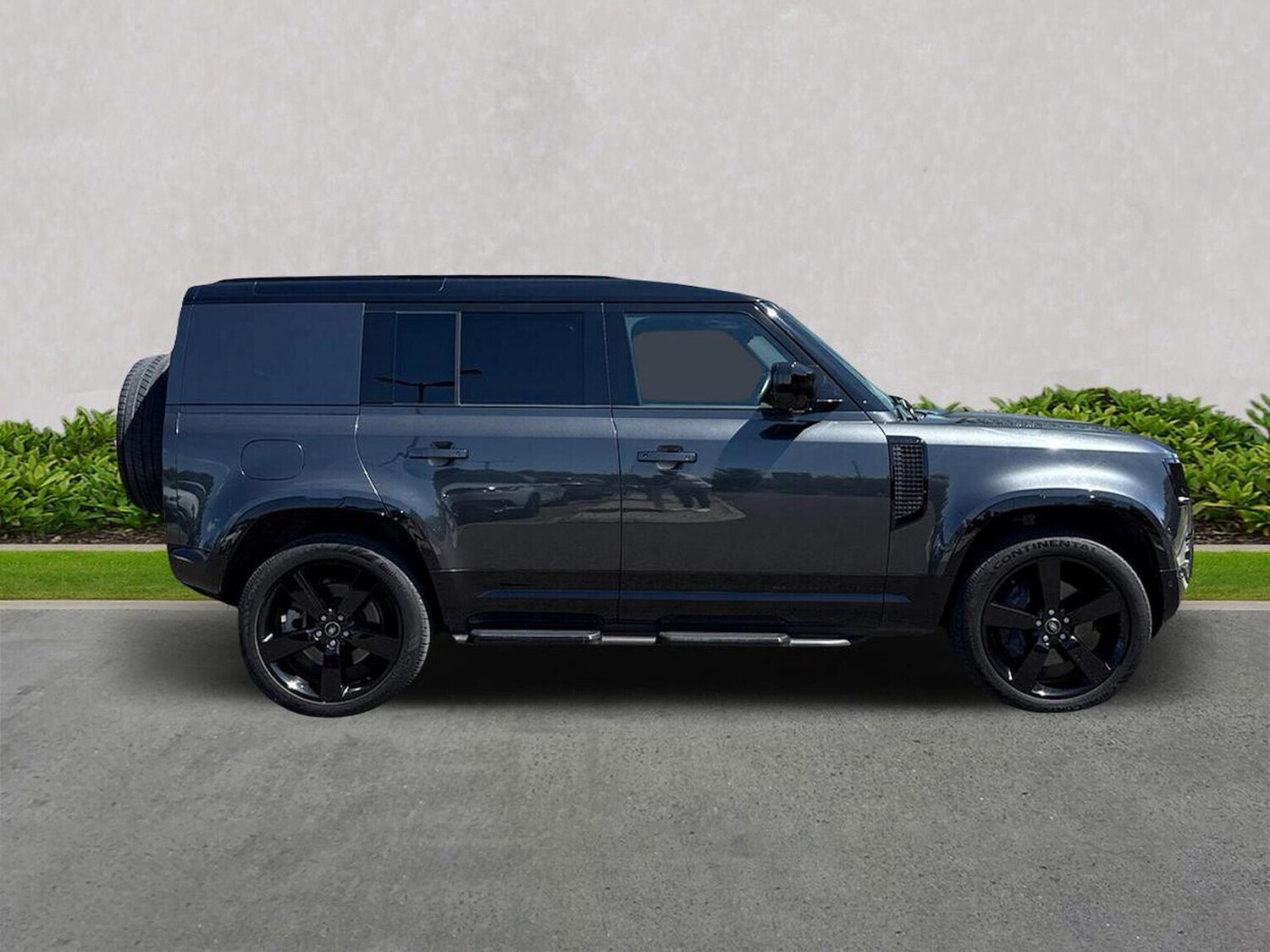 Used Land Rover Defender 2023 for sale - 76505005: Photo 5