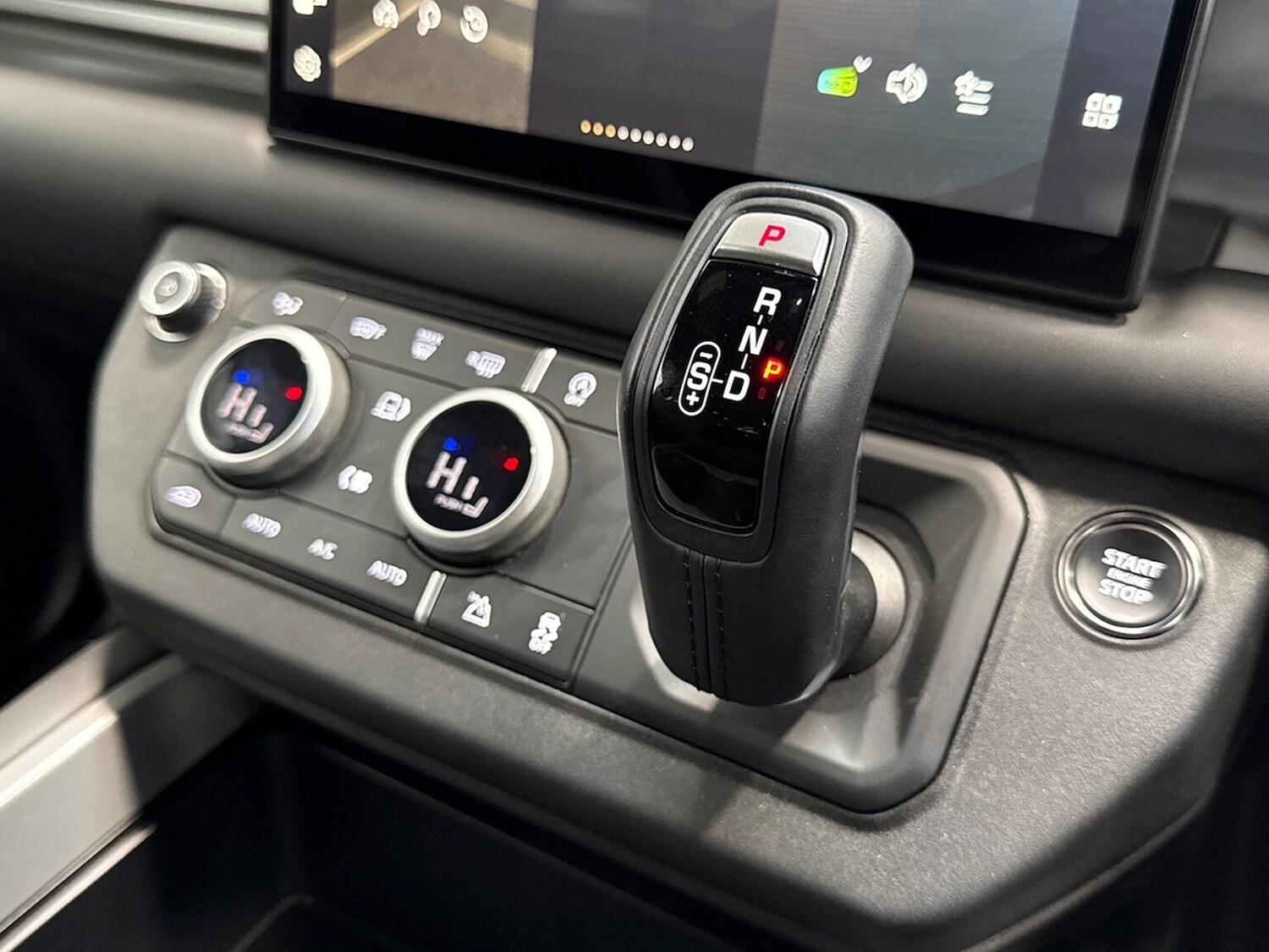 Used Land Rover Defender 2024 for sale - 78191748: Photo 15