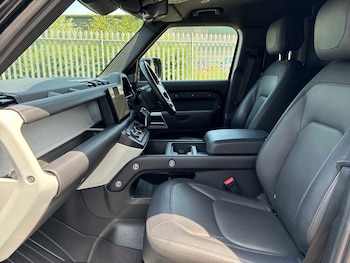 Used Land Rover Defender 2023 for sale - 79194811: Photo