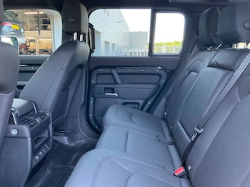 Used Land Rover Defender 2025 for sale - 79083235: Photo