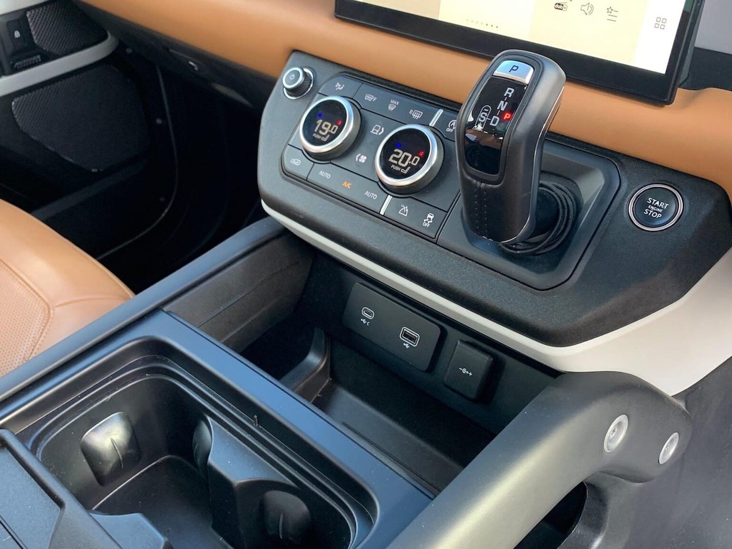 Used Land Rover Defender 2023 for sale - 76387193: Photo 13