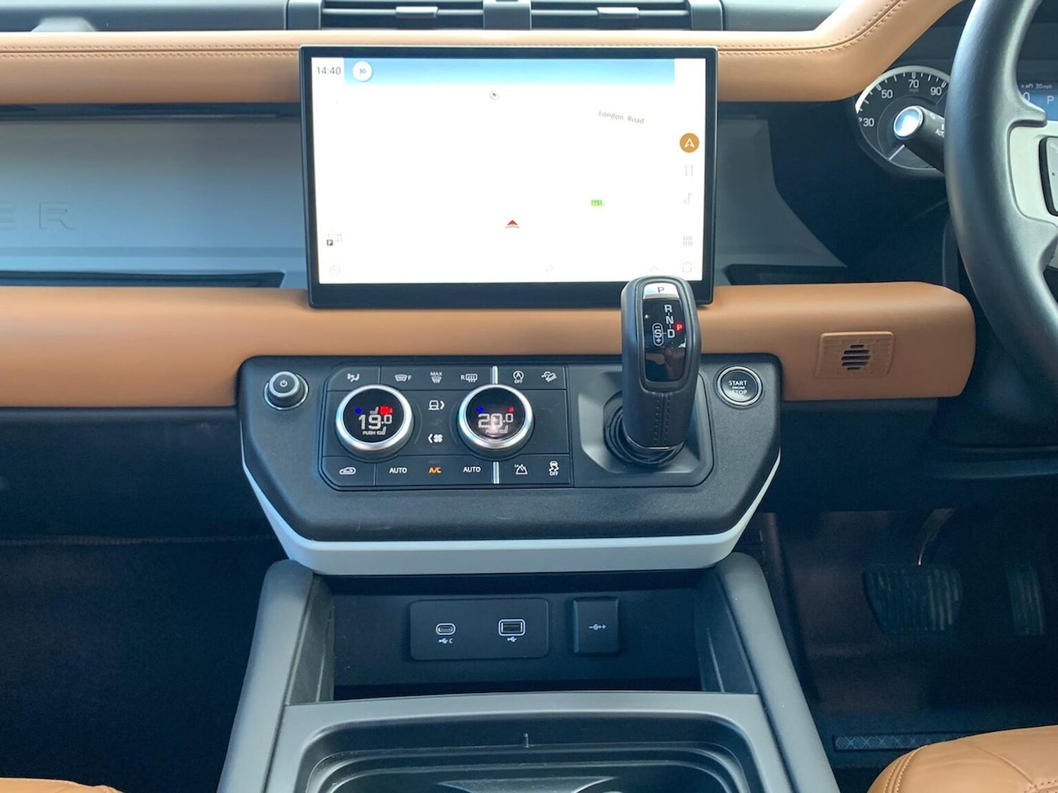 Used Land Rover Defender 2023 for sale - 76387193: Photo 14