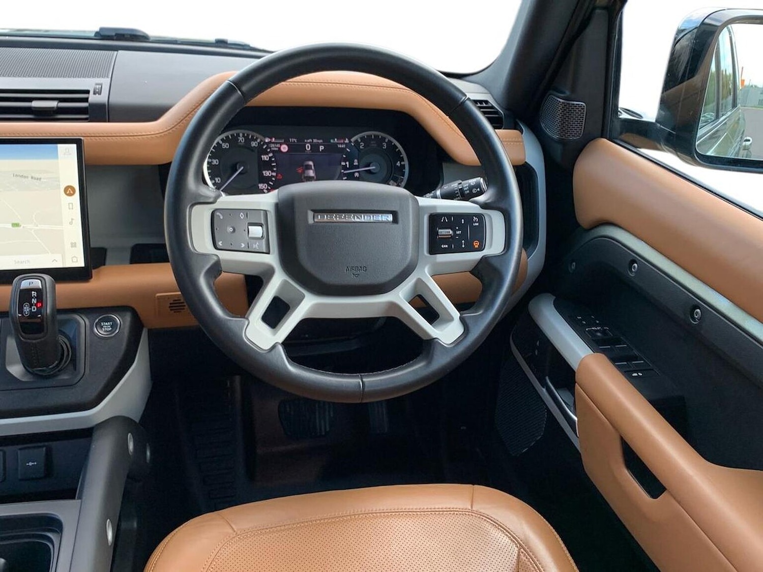 Used Land Rover Defender 2023 for sale - 76387193: Photo 15