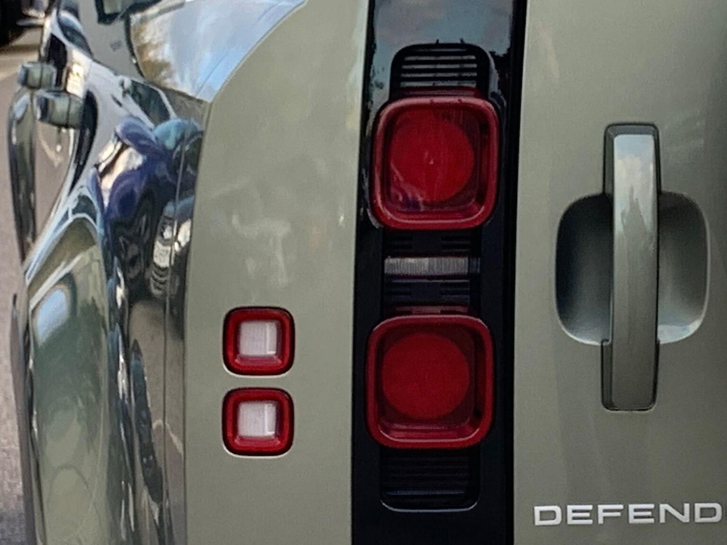 Used Land Rover Defender 2023 for sale - 76387193: Photo 19