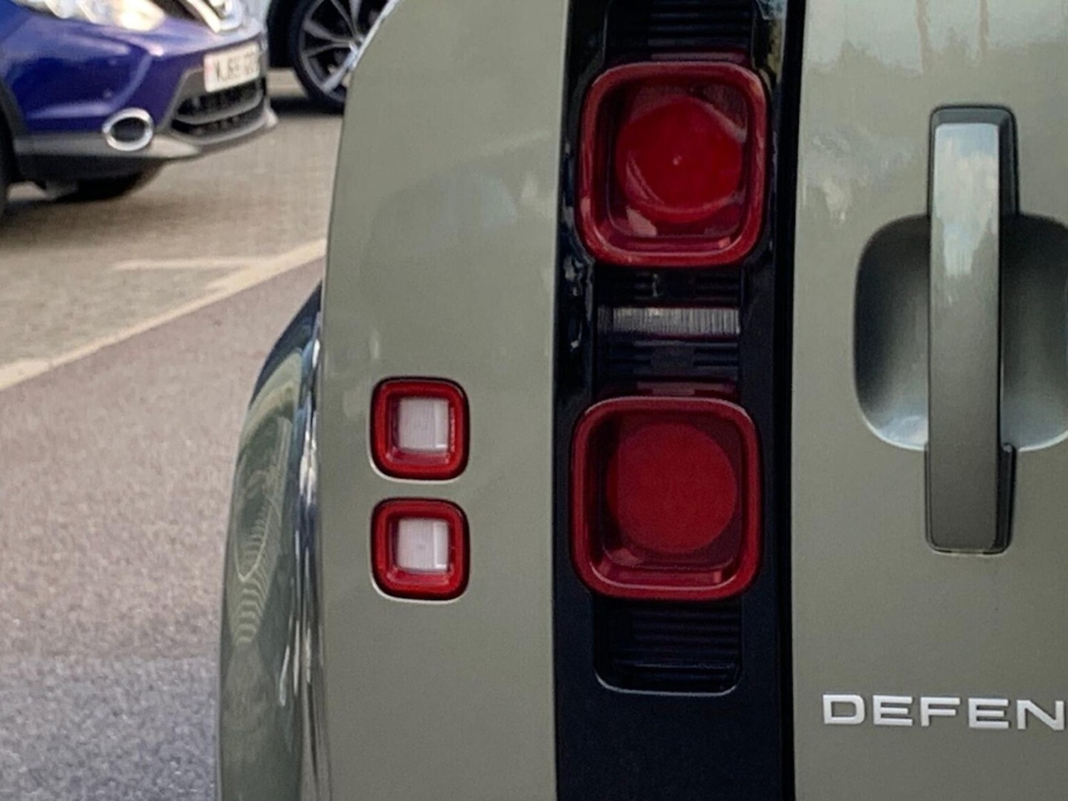 Used Land Rover Defender 2023 for sale - 76387193: Photo 26