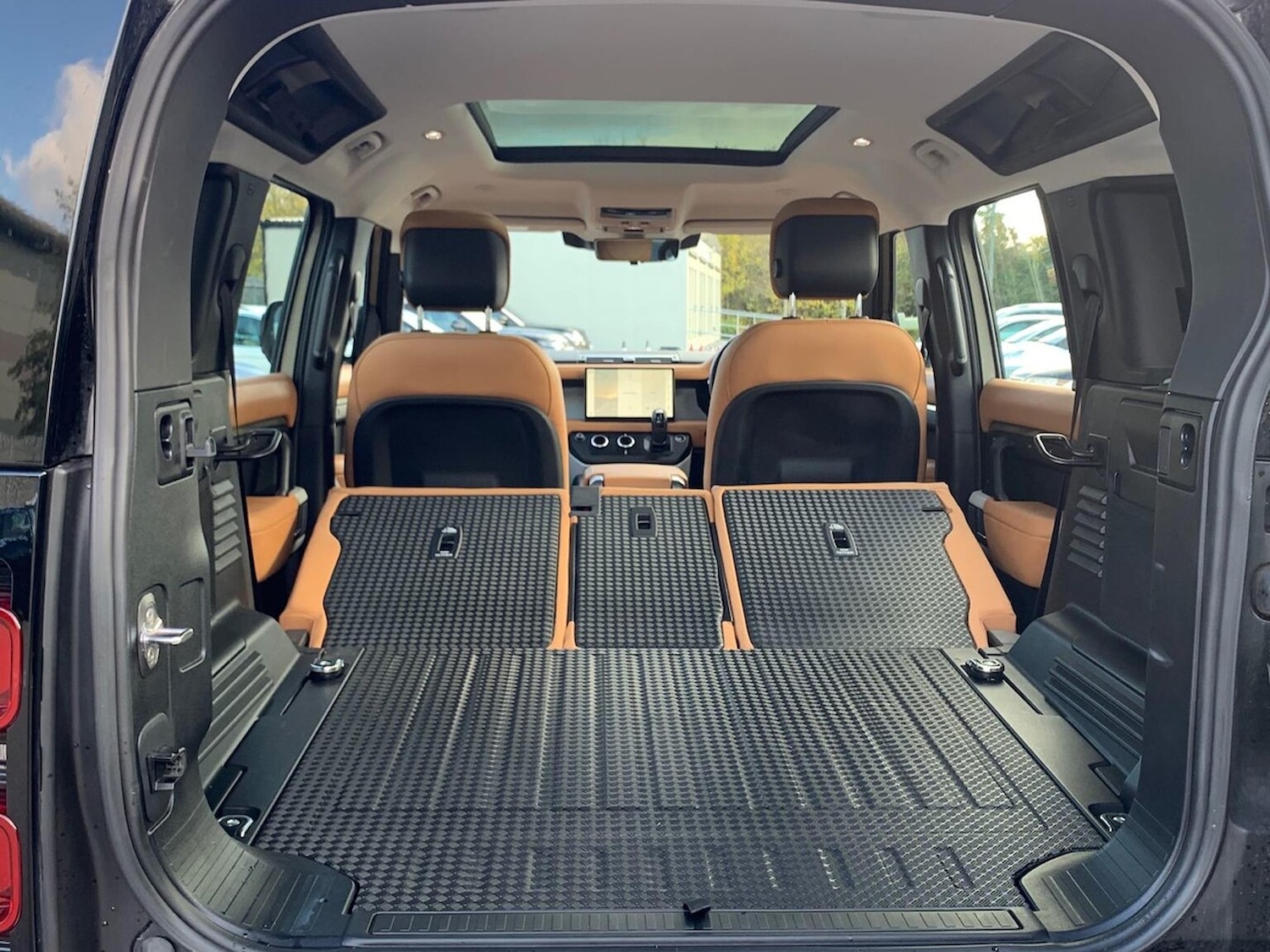 Used Land Rover Defender 2023 for sale - 76387193: Photo 36