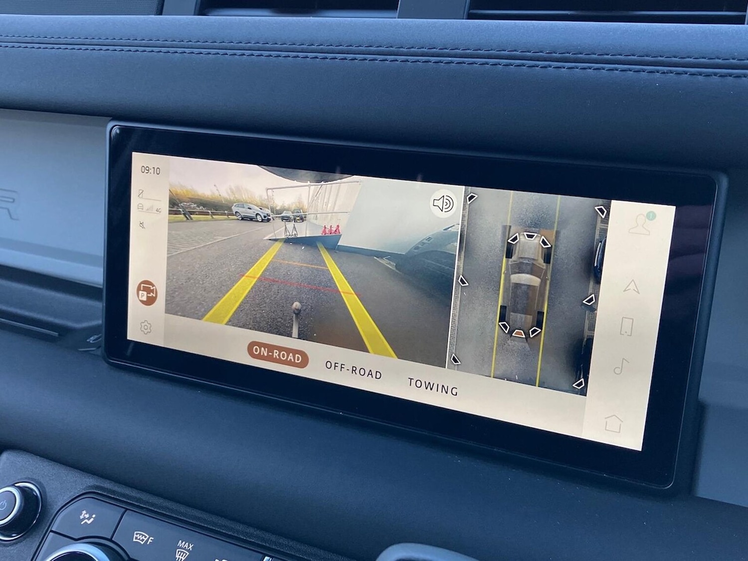 Used Land Rover Defender 2023 for sale - 77701357: Photo 12