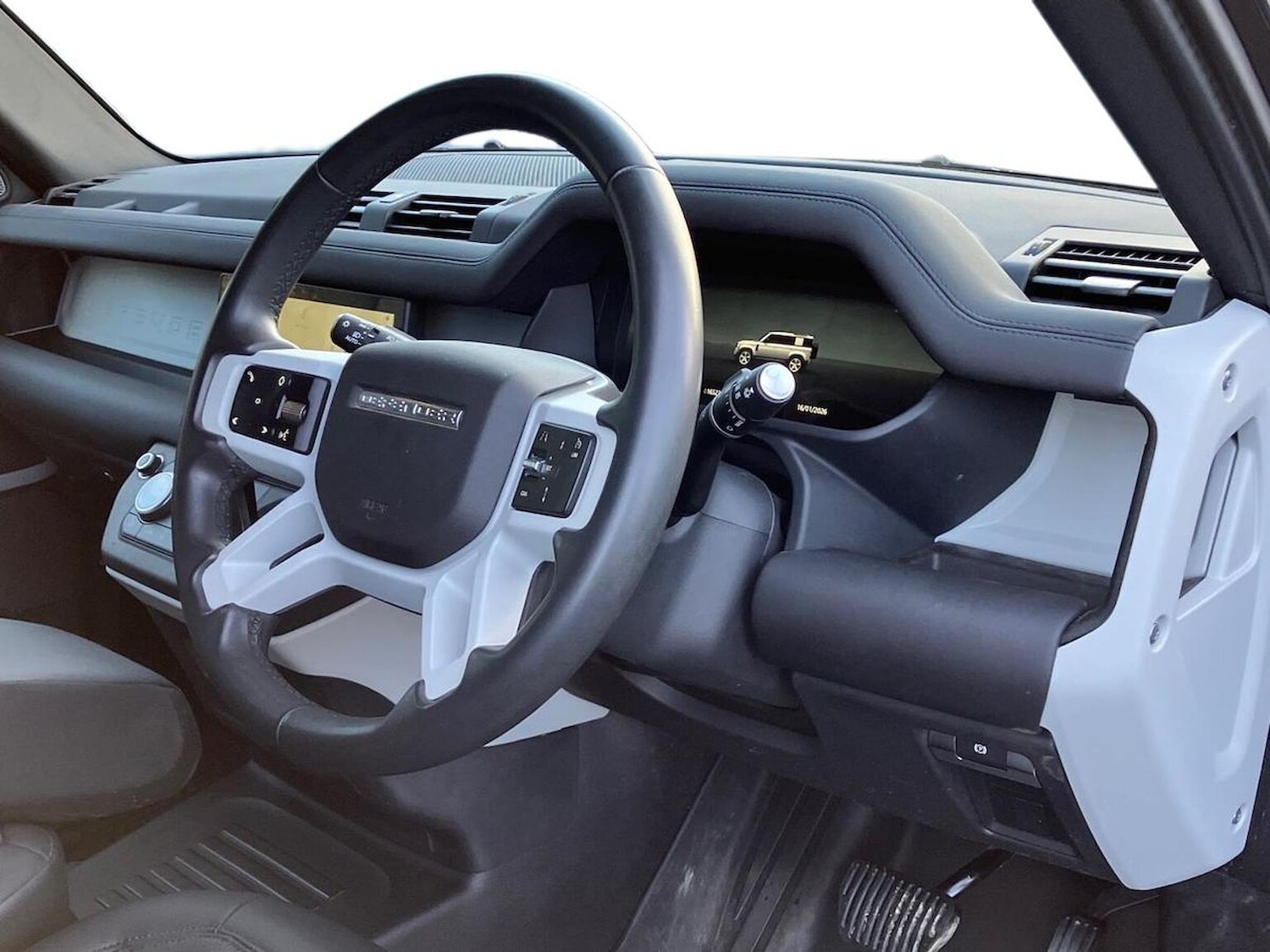 Used Land Rover Defender 2023 for sale - 77701357: Photo 15