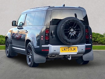 Used Land Rover Defender 2023 for sale - 77701357: Photo