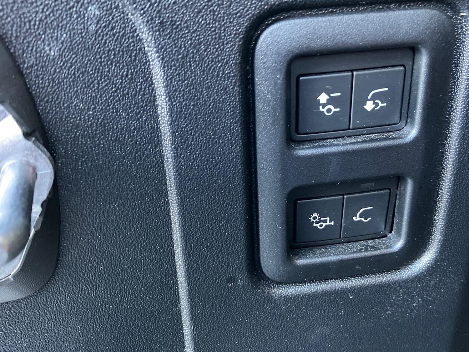 Used Land Rover Defender 2023 for sale - 77701357: Photo 30