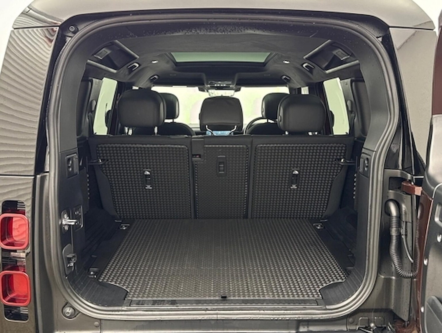 Used Land Rover Defender 2025 for sale - 78064447: Photo 10