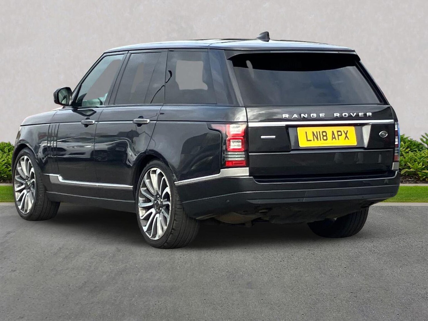 Used Land Rover Range Rover 2018 for sale - 78131838: Photo 2