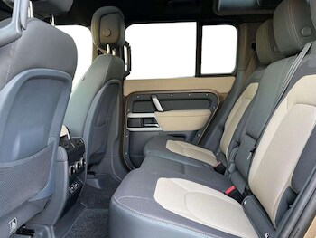 Used Land Rover Defender 2023 for sale - 78408983: Photo