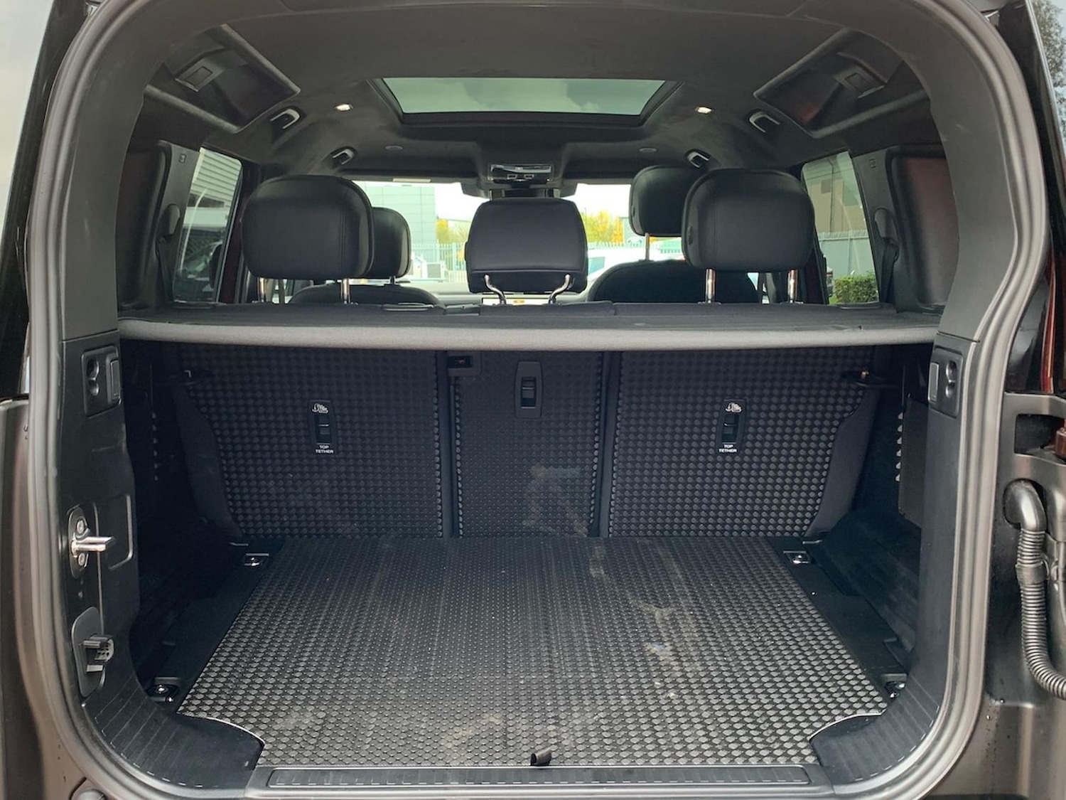 Used Land Rover Defender 2025 for sale - 76352465: Photo 10