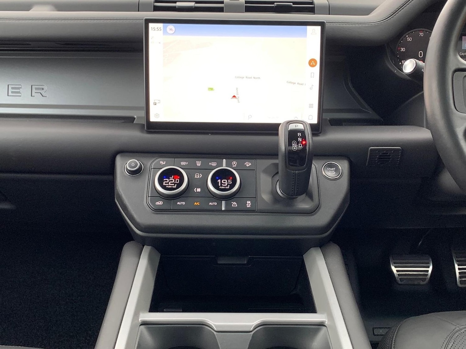 Used Land Rover Defender 2025 for sale - 76352465: Photo 14