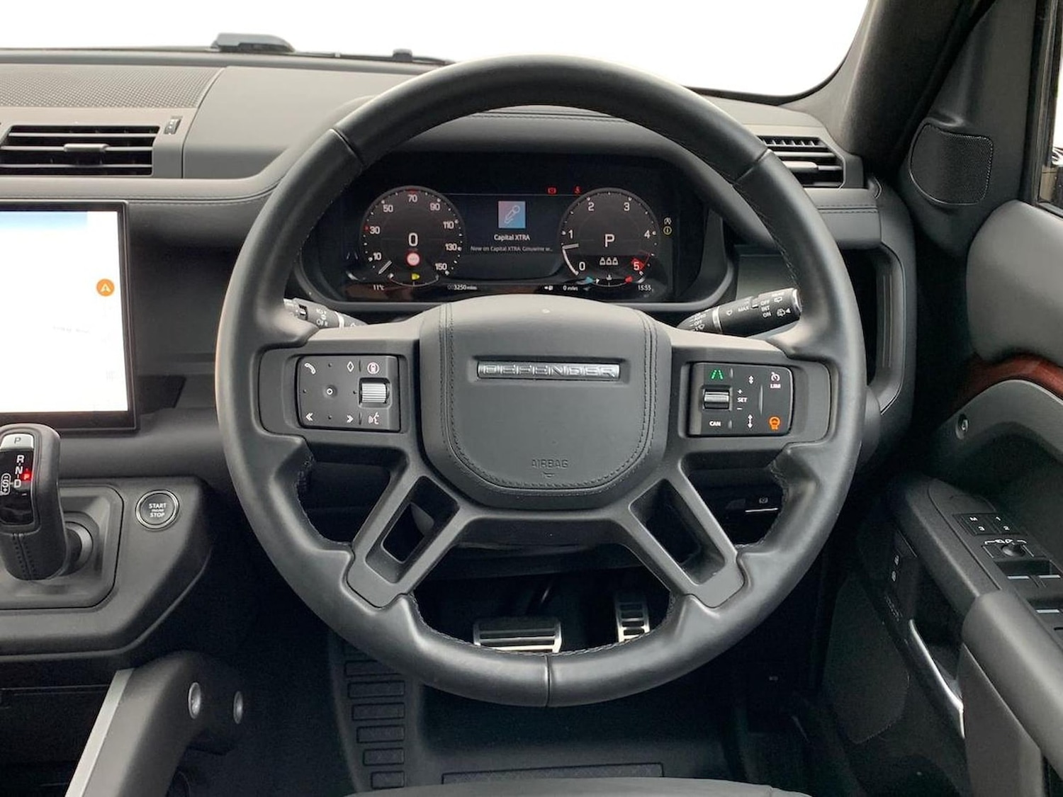 Used Land Rover Defender 2025 for sale - 76352465: Photo 15