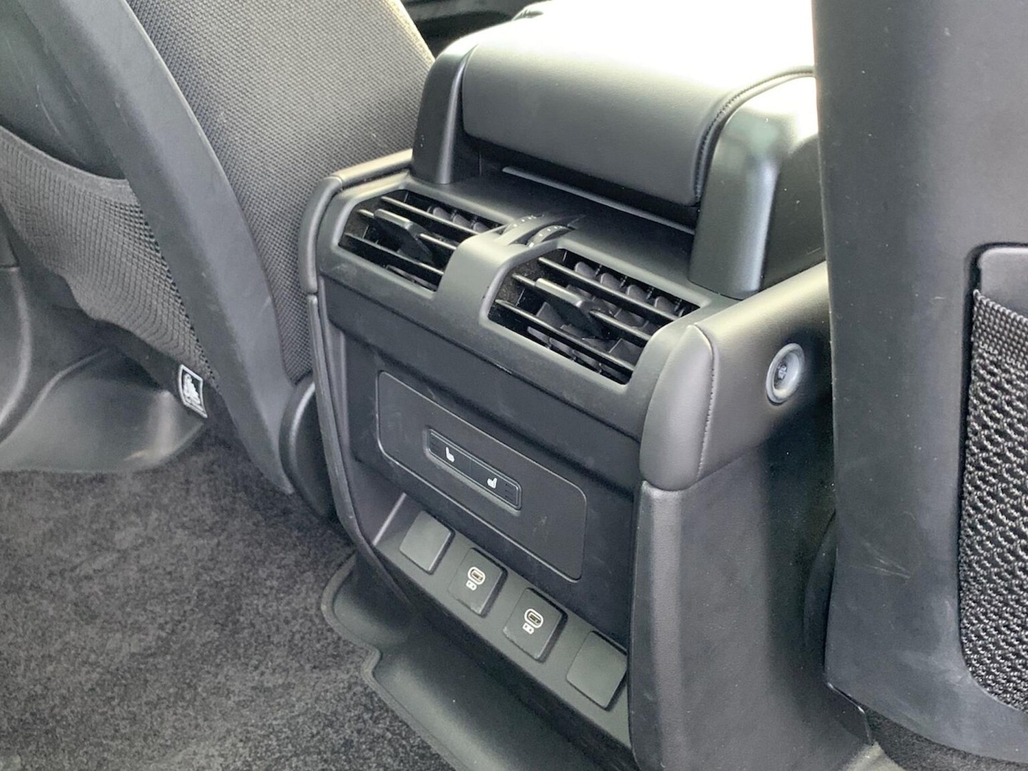 Used Land Rover Defender 2025 for sale - 76352465: Photo 18