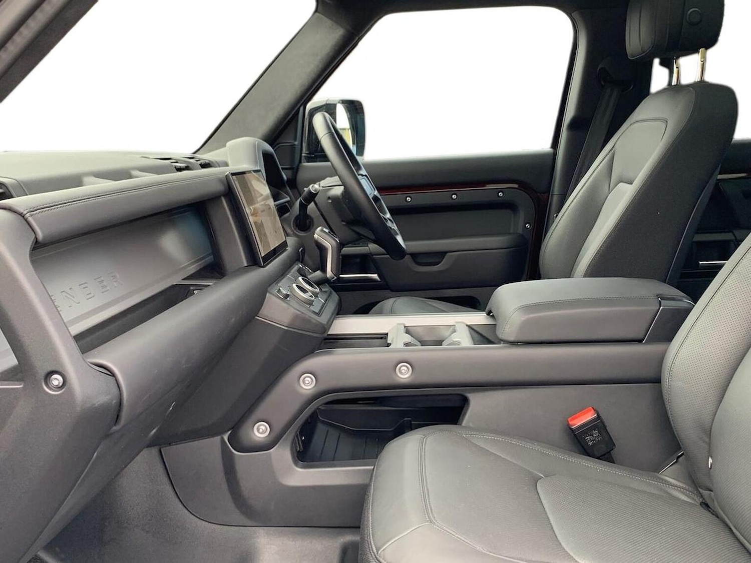 Used Land Rover Defender 2025 for sale - 76352465: Photo 3