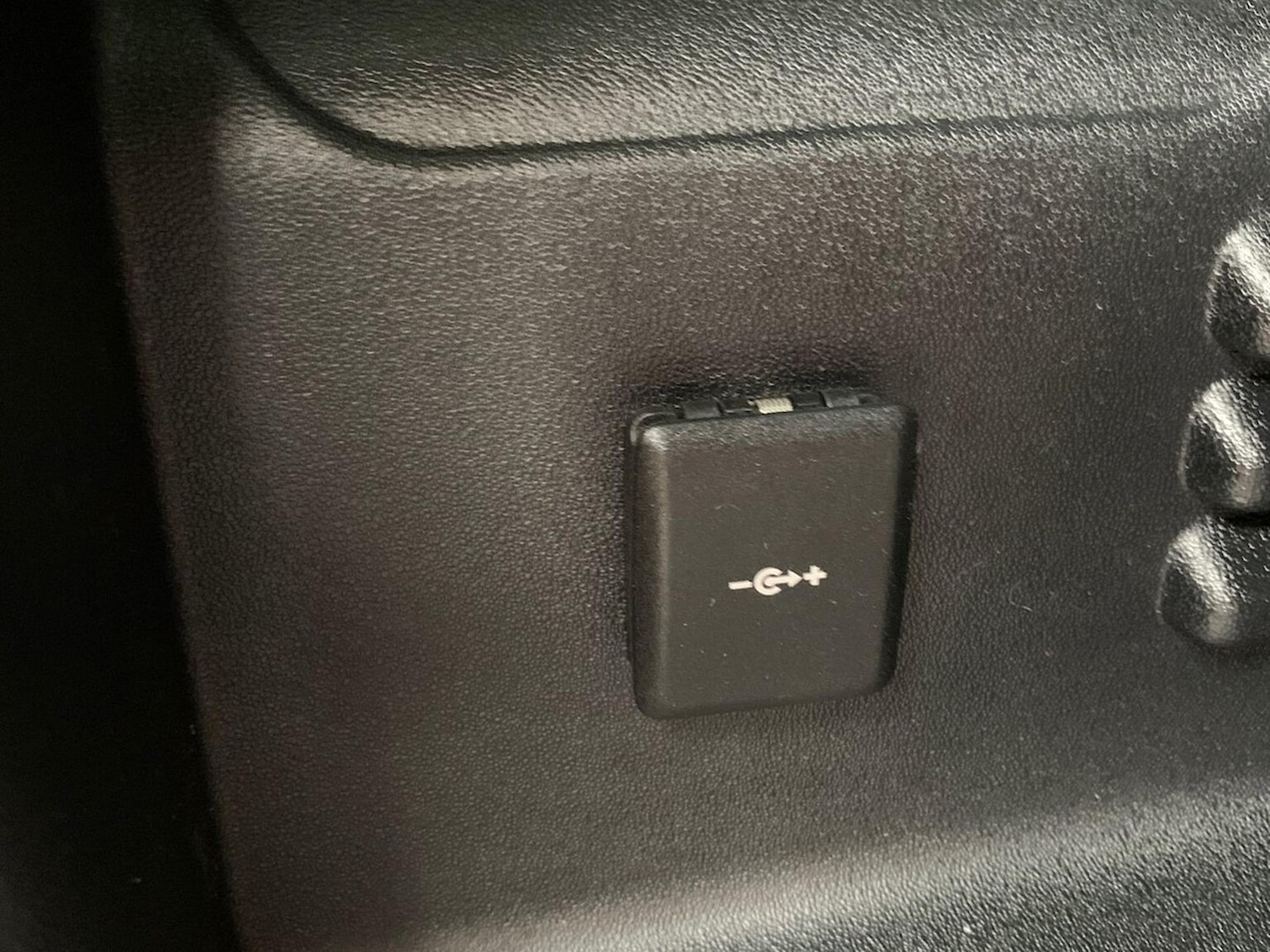 Used Land Rover Defender 2025 for sale - 76352465: Photo 41