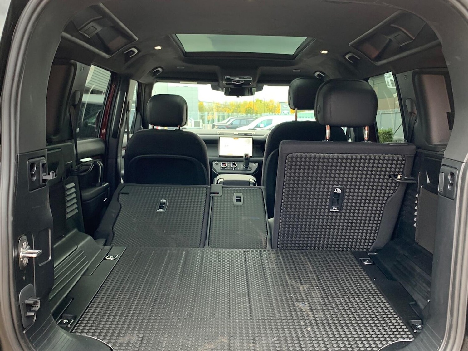 Used Land Rover Defender 2025 for sale - 76352465: Photo 42