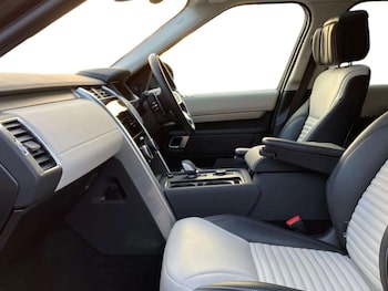 Used Land Rover Discovery 2024 for sale - 78310687: Photo