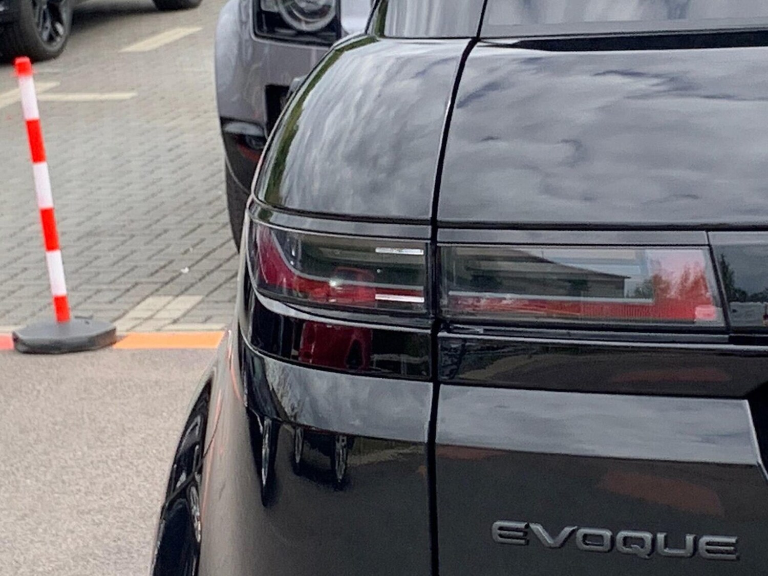 Used Land Rover Range Rover Evoque 2025 for sale - 75906885: Photo 26