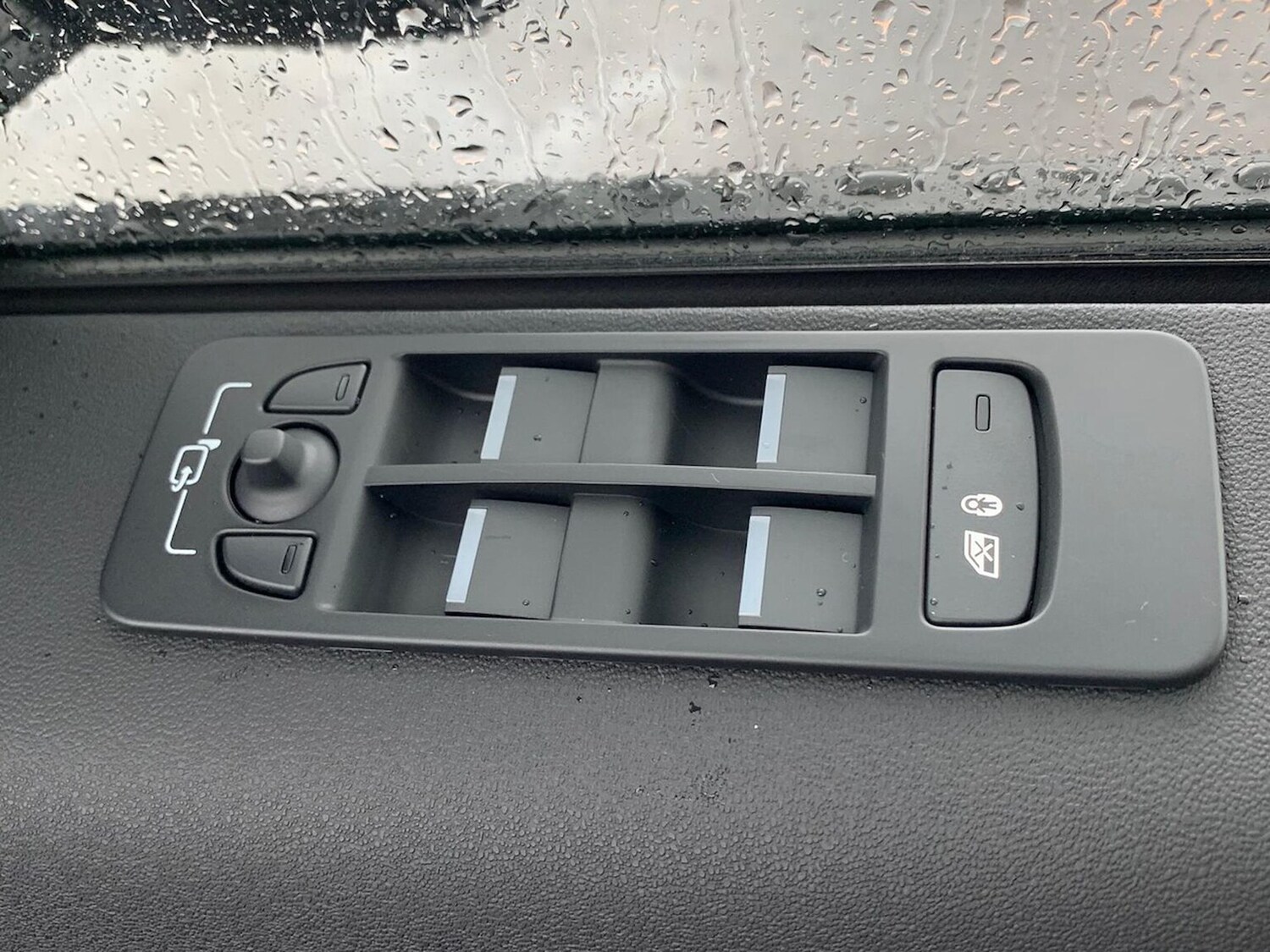 Used Land Rover Discovery Sport 2025 for sale - 77489391: Photo 25