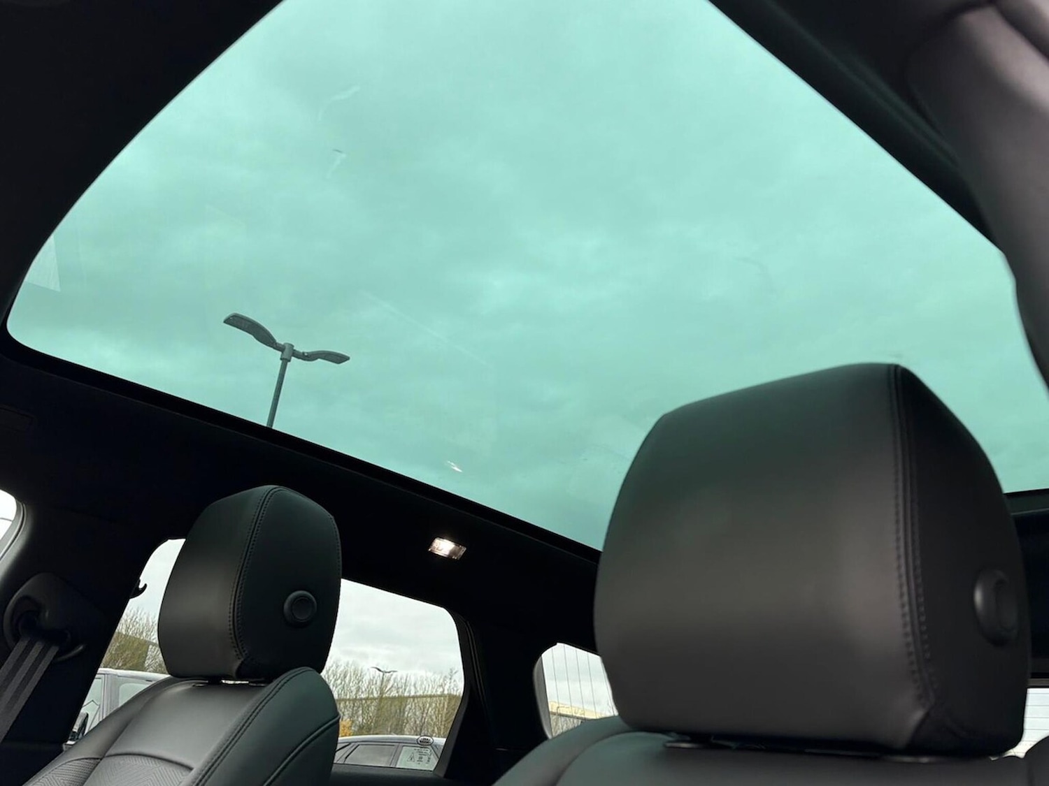 Used Land Rover Range Rover Evoque 2024 for sale - 76860080: Photo 21