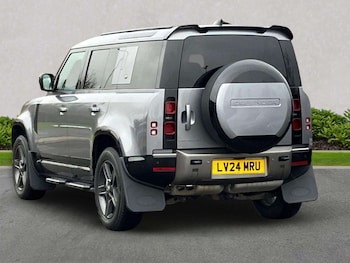 Used Land Rover Defender 2024 for sale - 78310600: Photo
