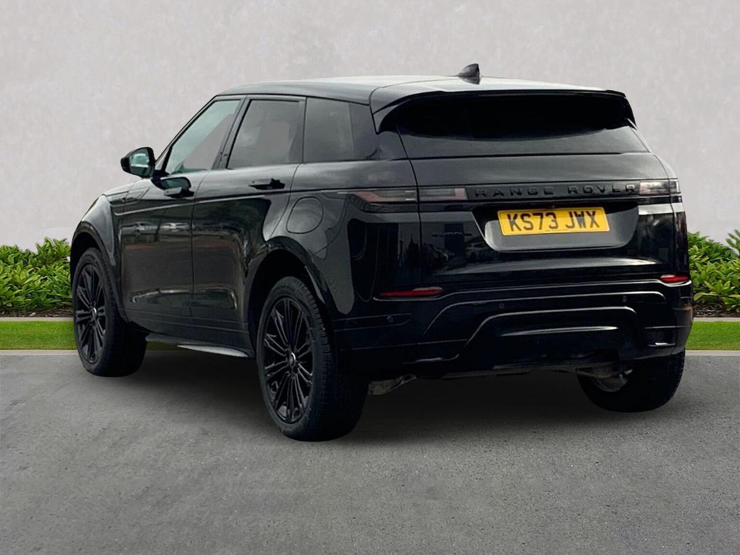 Used Land Rover Range Rover Evoque 2023 for sale - 76566560: Photo 2