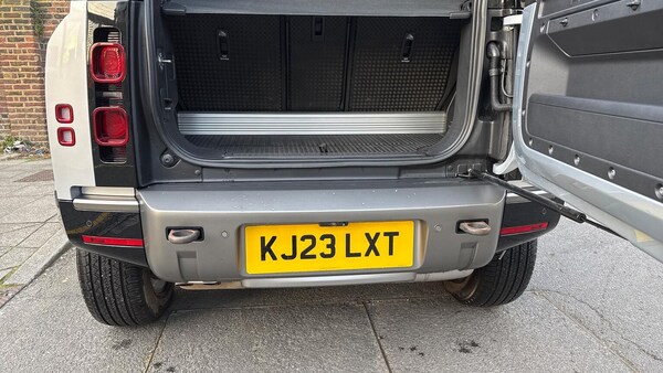 Used Land Rover Defender 2023 for sale - 76252626: Photo 10