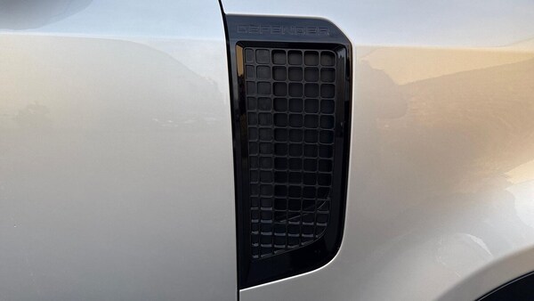 Used Land Rover Defender 2023 for sale - 76252626: Photo 20