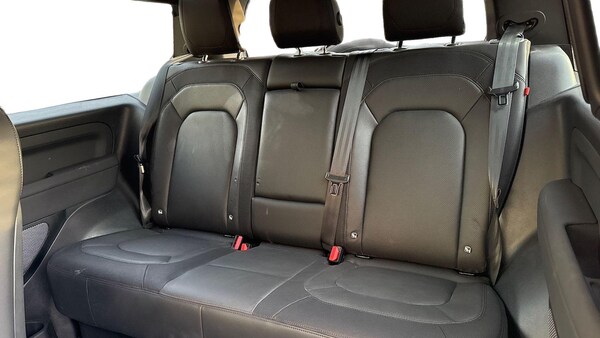 Used Land Rover Defender 2023 for sale - 76252626: Photo 4